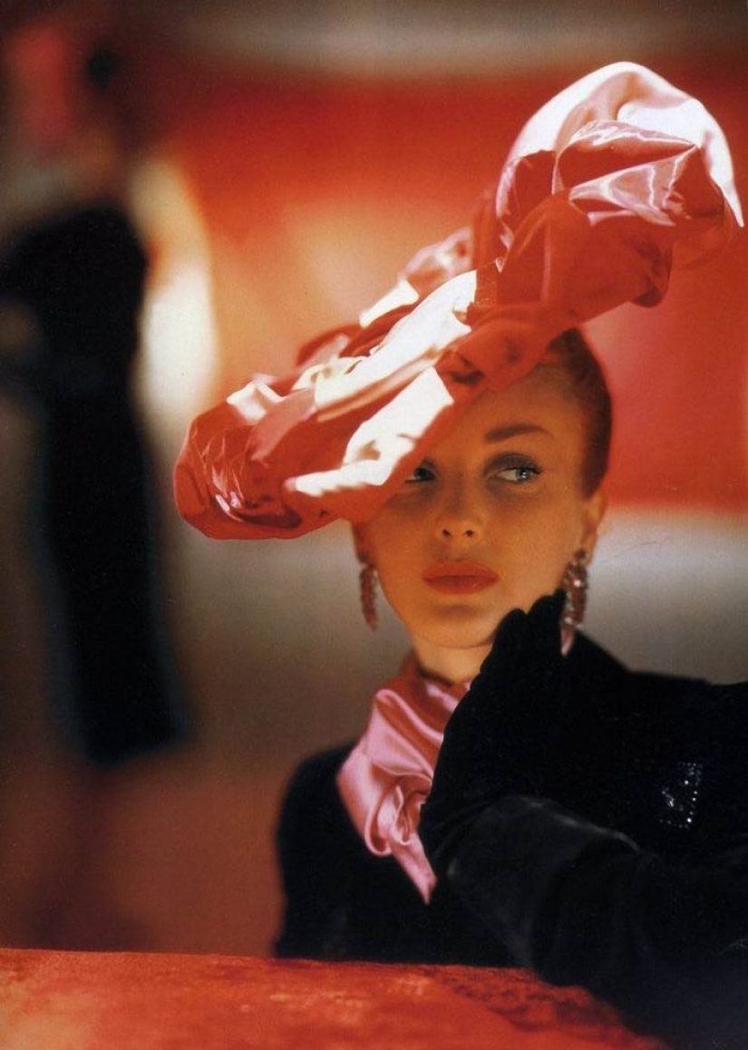 Glamour de los años 40s en color y excelente calidad