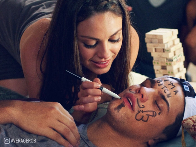 Guy inserts himself into photos with celebrities, and it is very funny