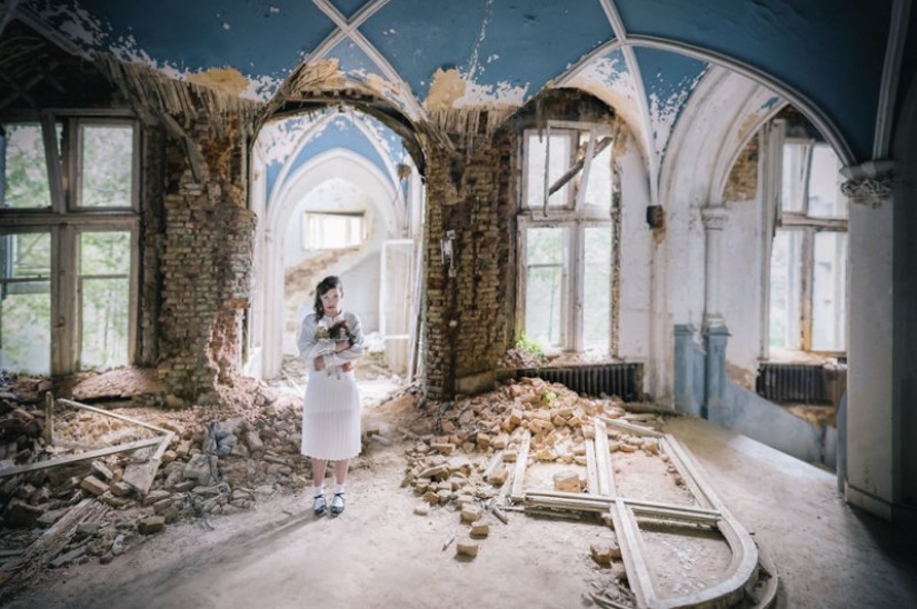 Guy photographing his girlfriend in an abandoned locations across Europe Guy photographing his girlfriend in an abandoned locations across Europe