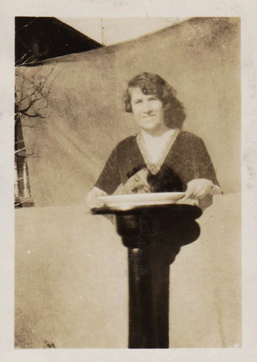 Headless photoshop of the last century Headless photoshop of the last century