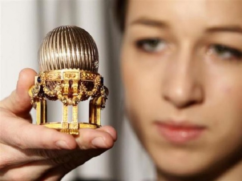 Historias increíbles acerca de cómo el mundo y sus obras maestras fueron comprados para una canción