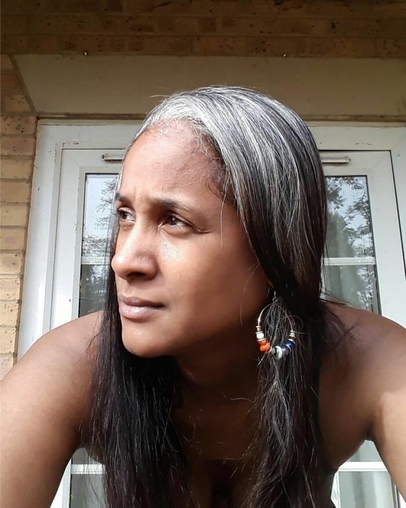 Historias inspiradoras de mujeres que aceptar y amar a su pelo gris Historias inspiradoras de mujeres que aceptar y amar a su pelo gris