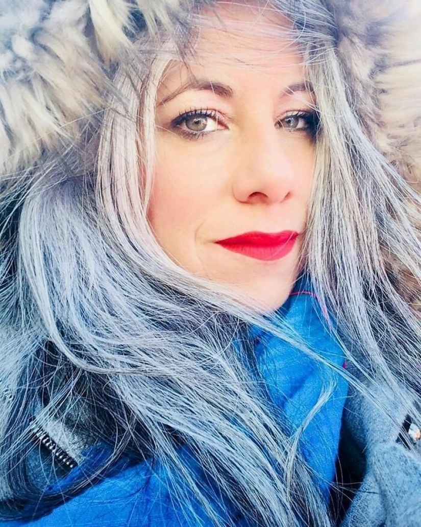 Historias inspiradoras de mujeres que aceptar y amar a su pelo gris Historias inspiradoras de mujeres que aceptar y amar a su pelo gris