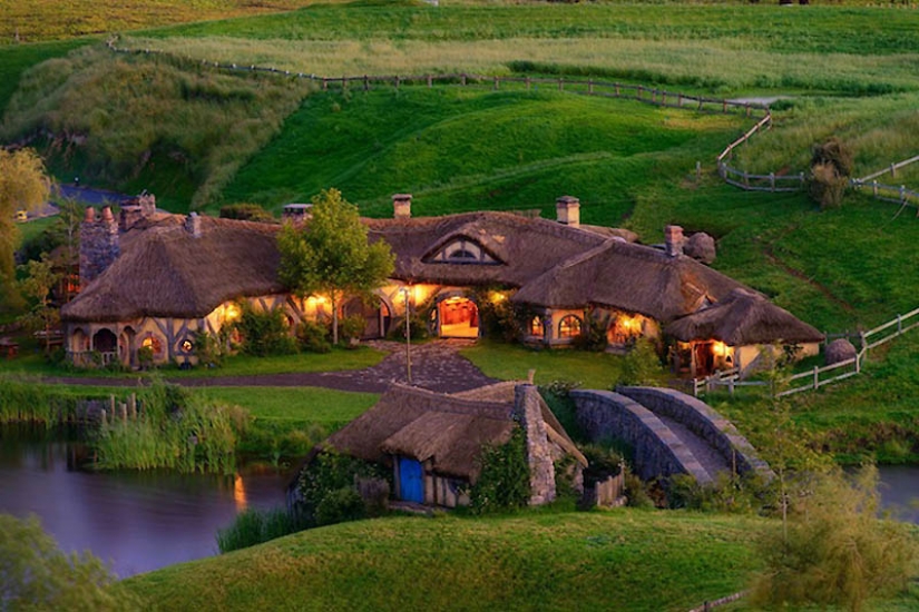 Hobbit bar in New Zealand