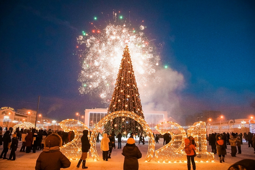 Holiday lights in Russia: as decorated for the New year, the Russian city