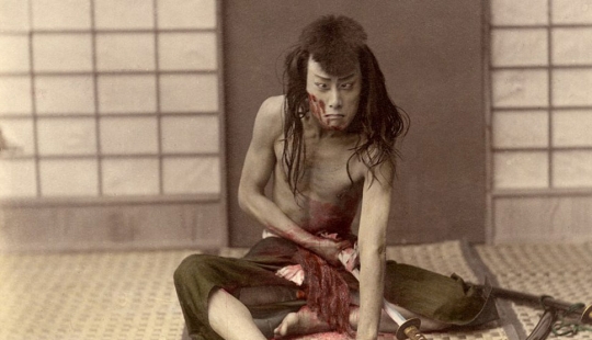 Honor more than life: like the samurai in Japan did harakiri