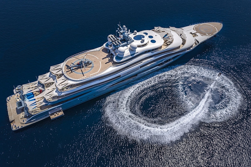 How does the 136-metre Charter yacht Flying Fox