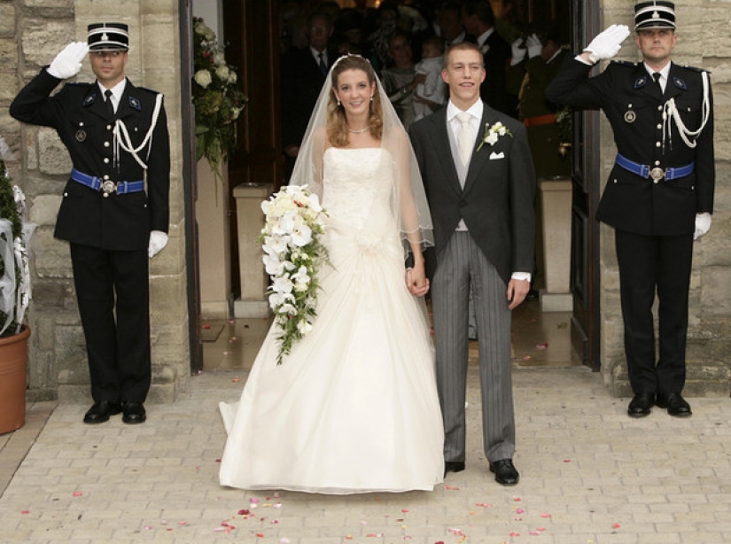 How to predict divorce at wedding pictures: 8 observations photographers