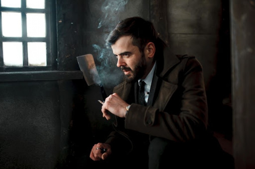 "I play beer, champagne, and a dead body of an ant": the story of an actor and man-meme Anton Lapenko "I play beer, champagne, and a dead body of an ant": the story of an actor and man-meme Anton Lapenko