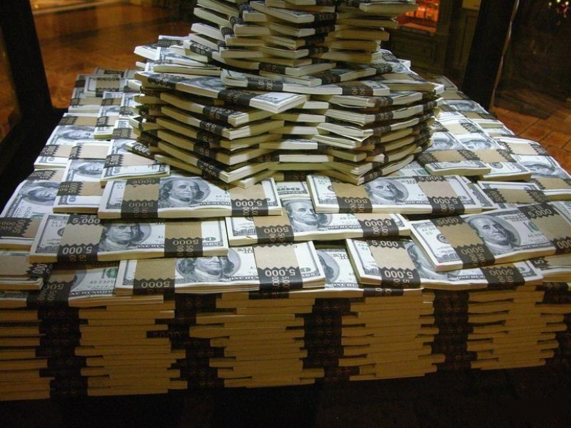 Ideas that have brought more than 1 000 000 000$