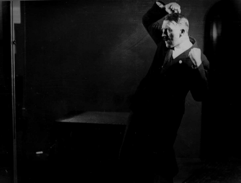 Imágenes de los ensayos de Hitler, que tenía que ser destruido