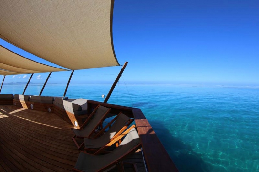 Impresionante barra flotante en Fiji