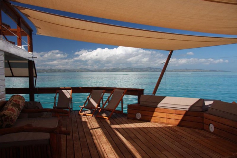 Impresionante barra flotante en Fiji