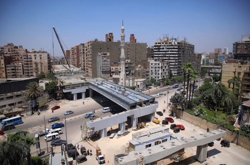 In Egypt, build high-speed flyover of 50 cm from the houses In Egypt, build high-speed flyover of 50 cm from the houses