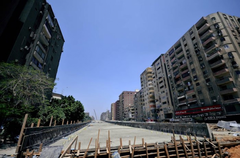 In Egypt, build high-speed flyover of 50 cm from the houses In Egypt, build high-speed flyover of 50 cm from the houses
