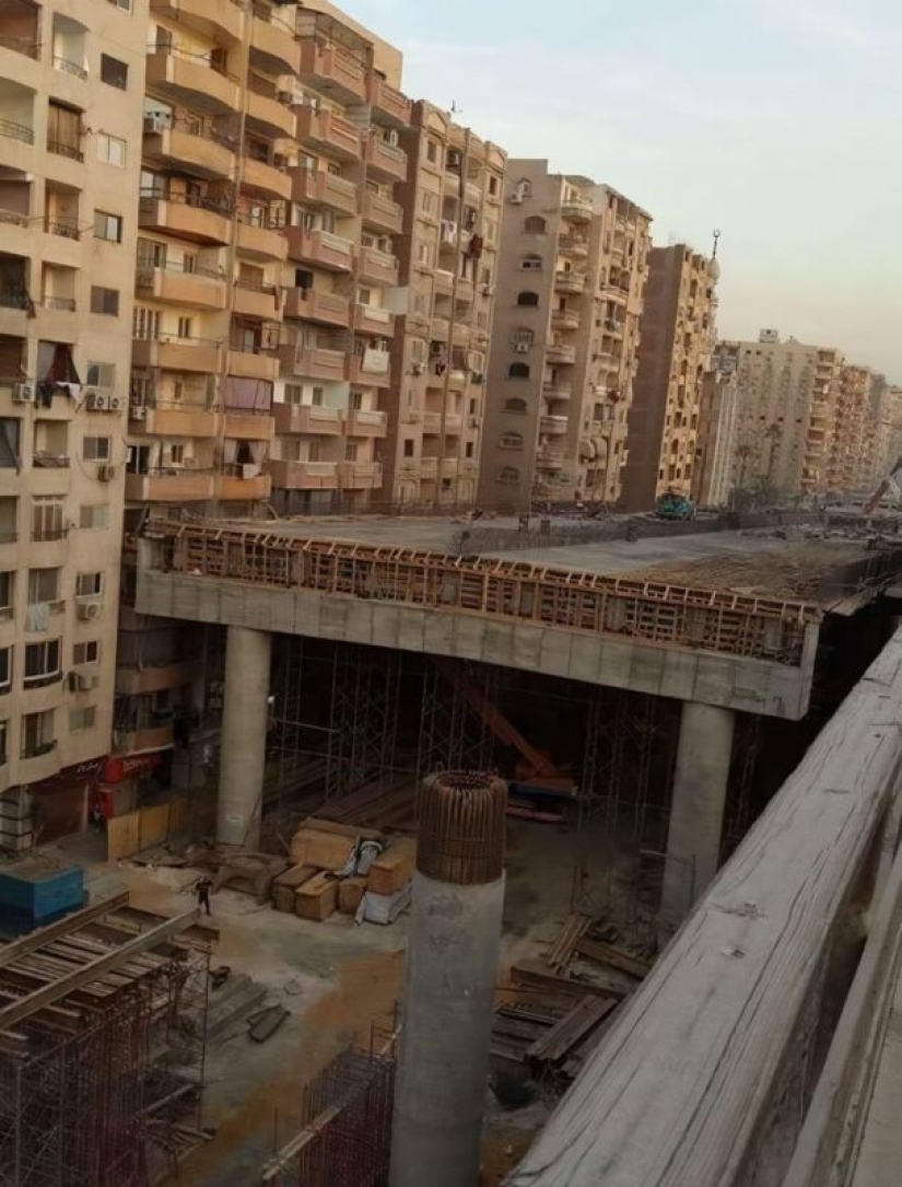 In Egypt, build high-speed flyover of 50 cm from the houses In Egypt, build high-speed flyover of 50 cm from the houses
