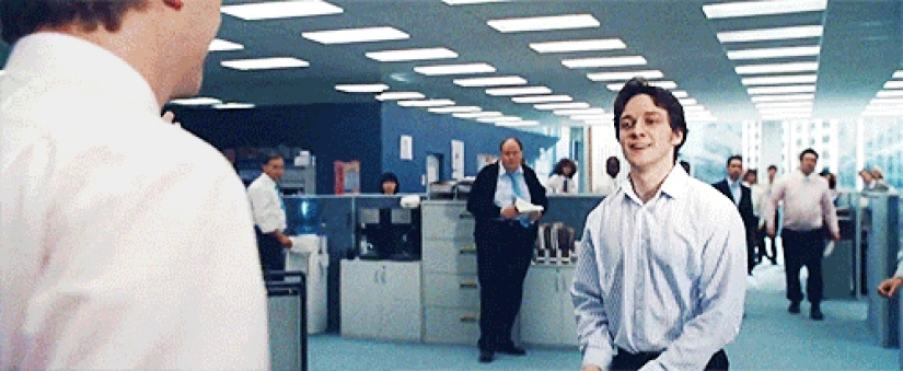 In Seoul workaholics are forced to leave their computers on Fridays In Seoul workaholics are forced to leave their computers on Fridays