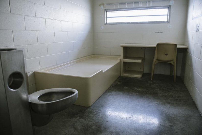 Inside the canadian Arctic prison, which has a steam room and a special place for fumigation smoke