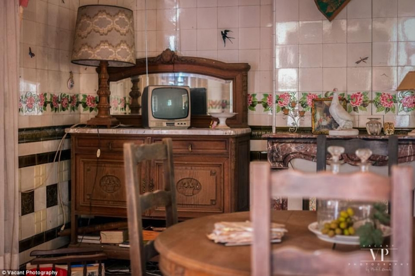 Inside the mysterious French mansion, which is 20 years worth of abandoned