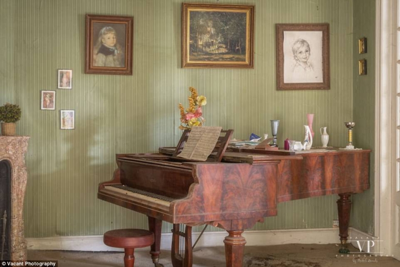 Inside the mysterious French mansion, which is 20 years worth of abandoned