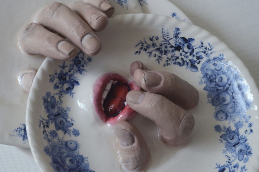 Israeli sculptor creates ceramic tableware that can run away from you