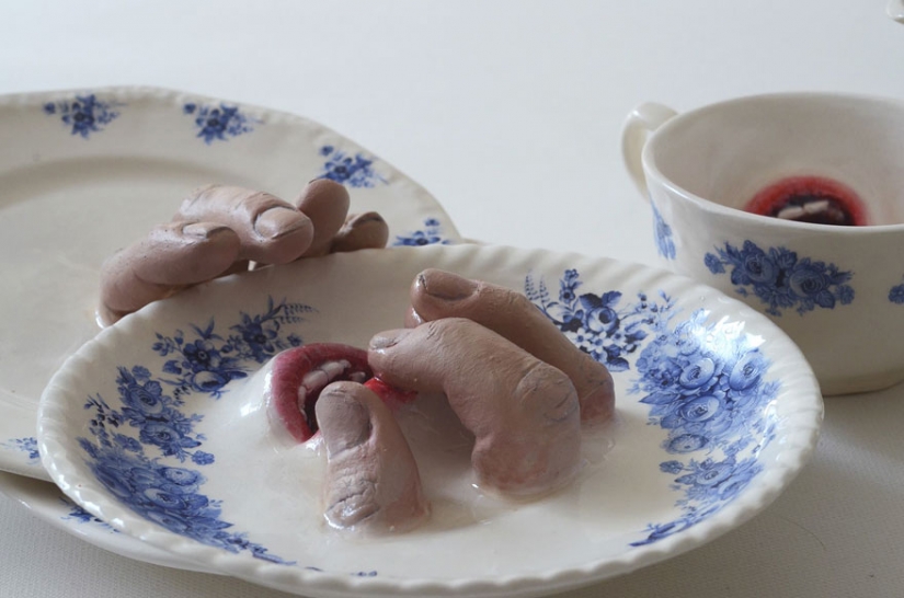 Israeli sculptor creates ceramic tableware that can run away from you