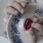 Israeli sculptor creates ceramic tableware that can run away from you