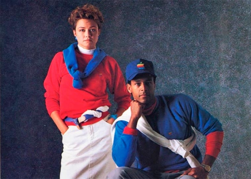 It turns out that without Steve jobs in the 1980s, years Apple was selling clothes