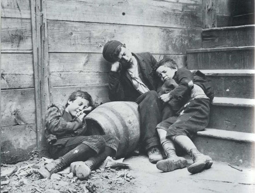 Jacob Riis: fotógrafo de inmigrantes que recibió disparos de un desconocido de la mitad de nueva York Jacob Riis: fotógrafo de inmigrantes que recibió disparos de un desconocido de la mitad de nueva York