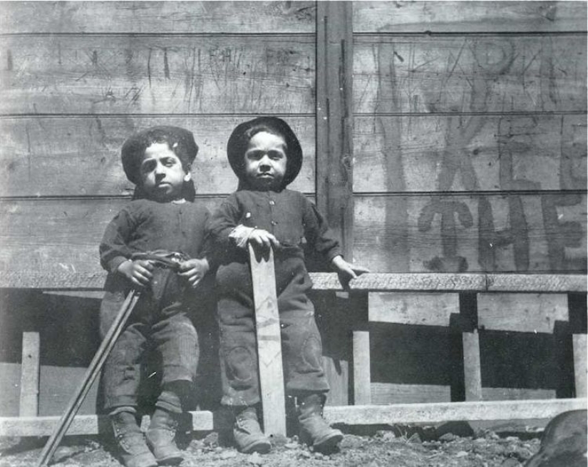 Jacob Riis: fotógrafo de inmigrantes que recibió disparos de un desconocido de la mitad de nueva York Jacob Riis: fotógrafo de inmigrantes que recibió disparos de un desconocido de la mitad de nueva York