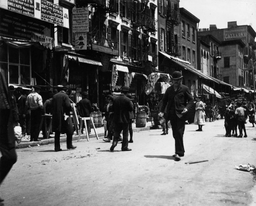 Jacob Riis: fotógrafo de inmigrantes que recibió disparos de un desconocido de la mitad de nueva York Jacob Riis: fotógrafo de inmigrantes que recibió disparos de un desconocido de la mitad de nueva York