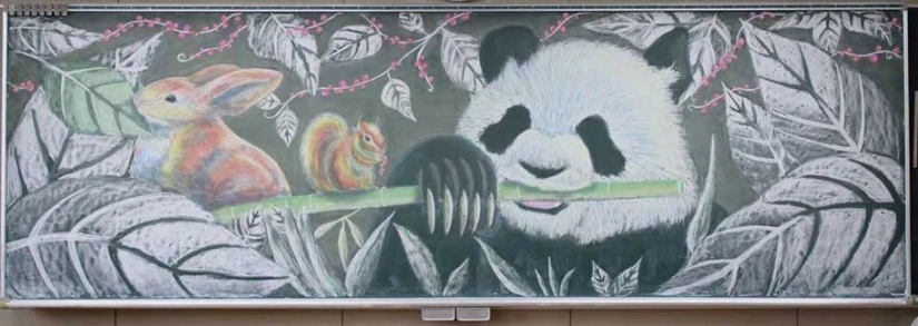 Japanese students create incredible beauty of the drawings on the school boards