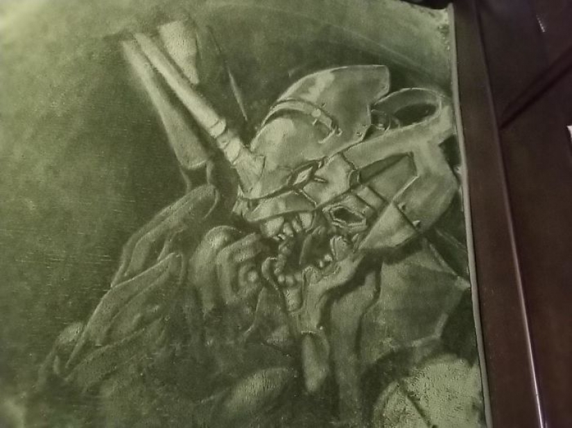 Japanese woman interested to vacuum just so, and she draws on the carpets of the picture Japanese woman interested to vacuum just so, and she draws on the carpets of the picture