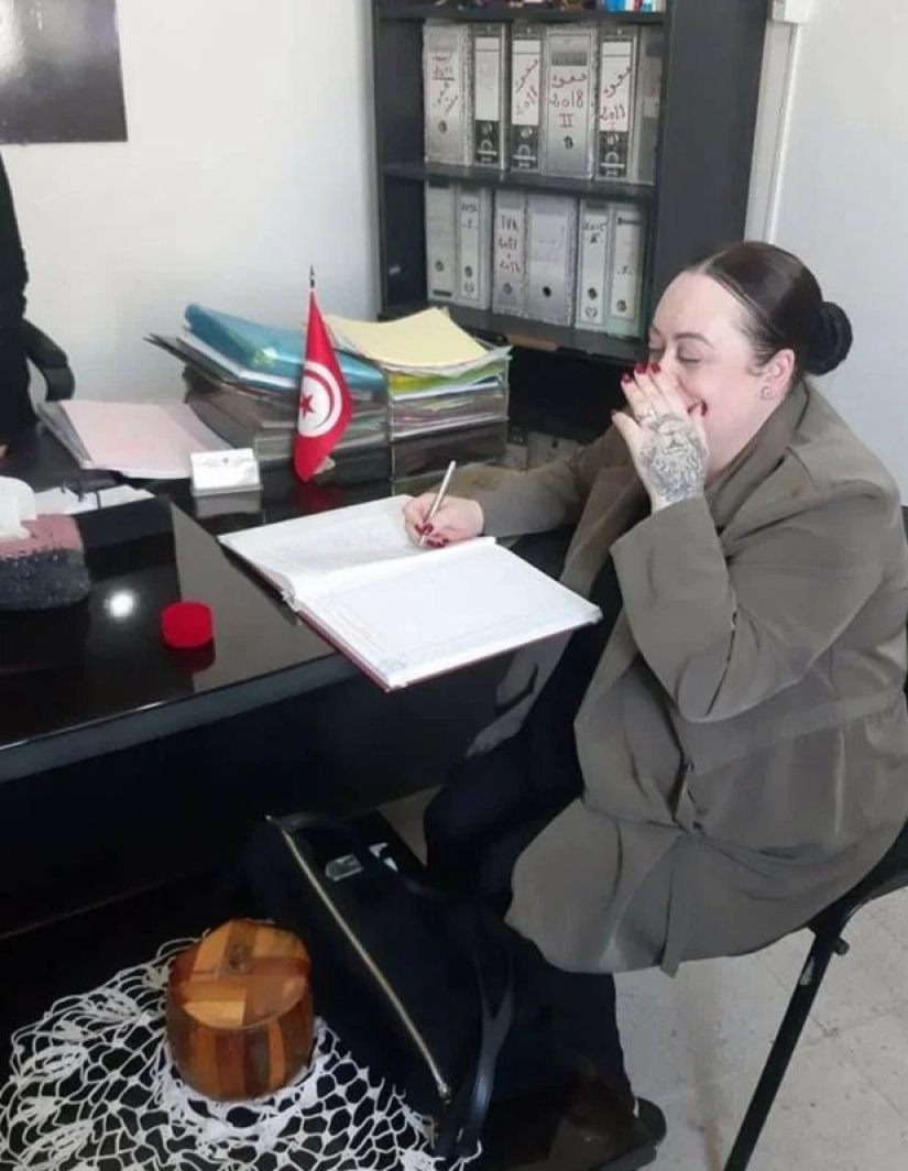 La búsqueda de un pasaporte Británico: se reunieron en un sitio web de Citas y se casaron en la primera fecha La búsqueda de un pasaporte Británico: se reunieron en un sitio web de Citas y se casaron en la primera fecha