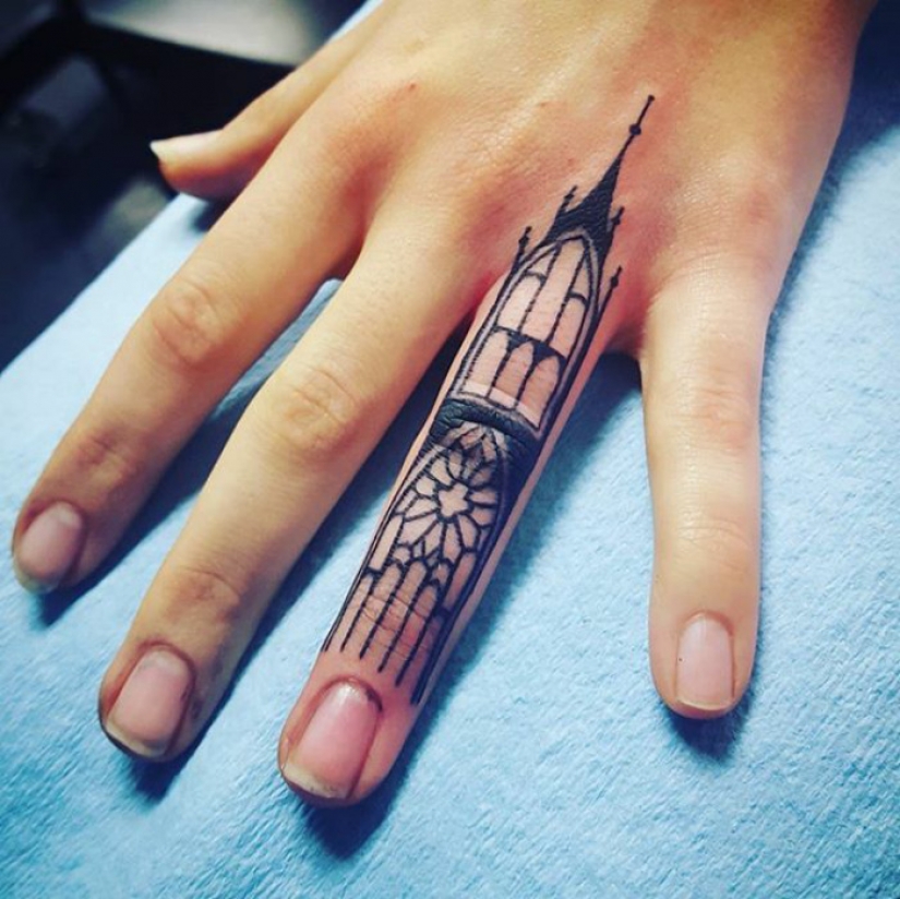 La ciudad por encima de la suela: exquisita arquitectura del tatuaje