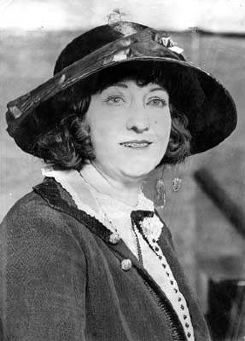 La extraña historia de Walburga österreich, que durante años mantuvo un amante secreto en el ático La extraña historia de Walburga österreich, que durante años mantuvo un amante secreto en el ático