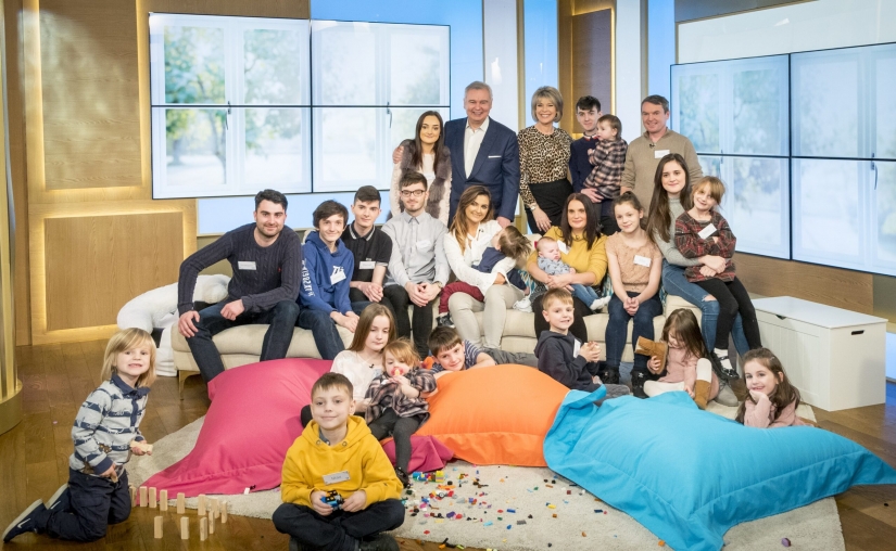 La manopla: una visita a los más grandes de gran Bretaña de la familia, con 19 niños La manopla: una visita a los más grandes de gran Bretaña de la familia, con 19 niños