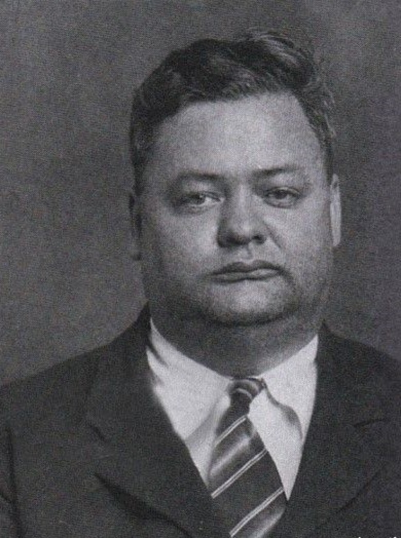 La tragedia de el Castillo del Morro de desastres en el forro, organizado por el héroe nacional de los Estados unidos La tragedia de el Castillo del Morro de desastres en el forro, organizado por el héroe nacional de los Estados unidos