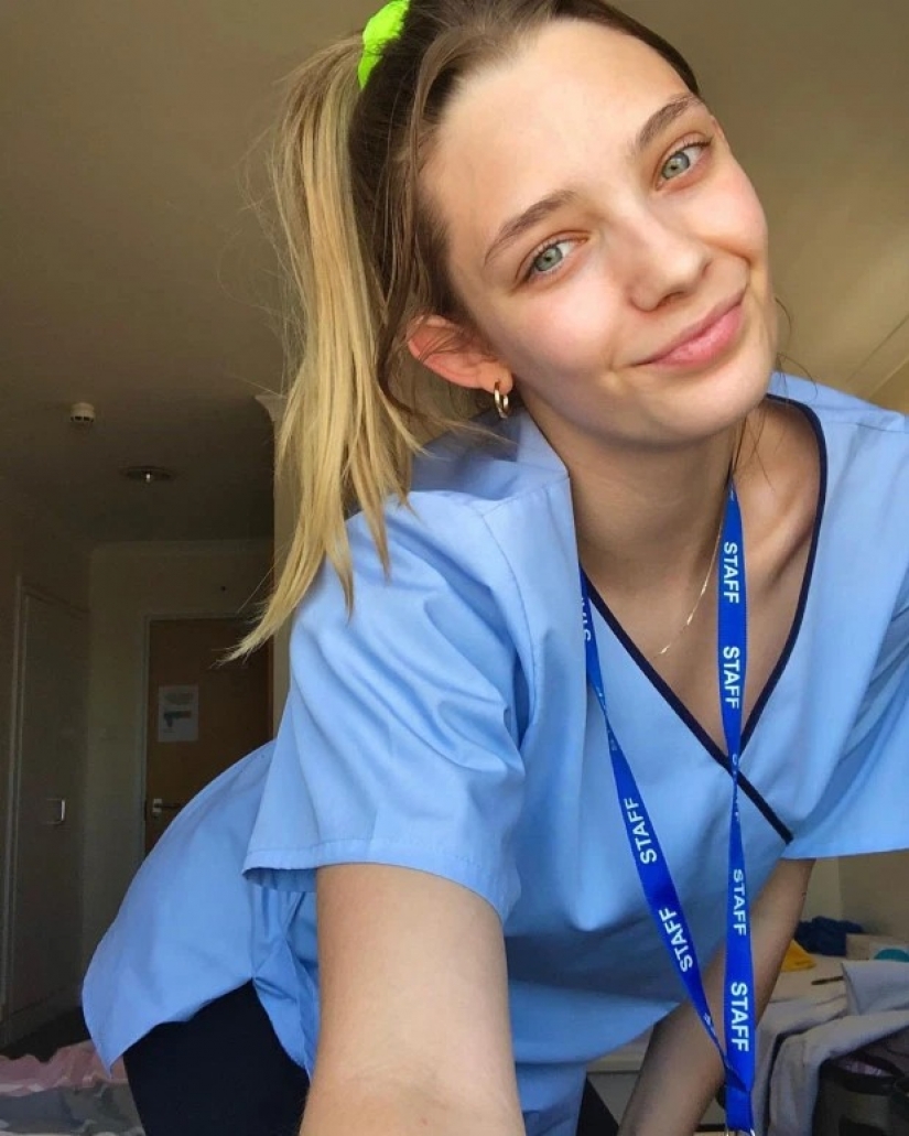 La verdadera belleza es una especie de corazón: el modelo de la izquierda el podio y tomó un trabajo como enfermera en un hogar de ancianos