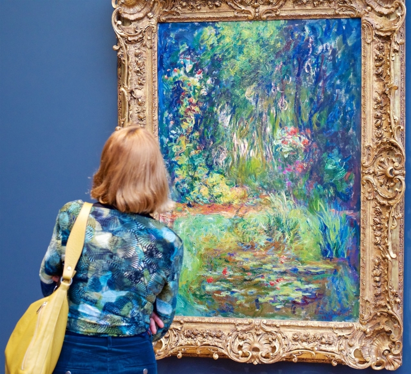 La vida se repite arte: Austria fotografías de los visitantes del Museo, "coincide" con fotos