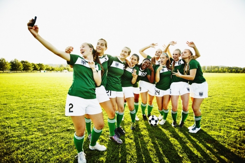 Las mujeres gobiernan el mundo. Sus armas — la belleza, la sinceridad y el amor Las mujeres gobiernan el mundo. Sus armas — la belleza, la sinceridad y el amor