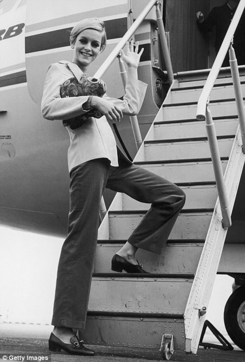 Las pieles, los cigarros y los paparazzi: ¿cómo las celebridades que viajó en los años 70