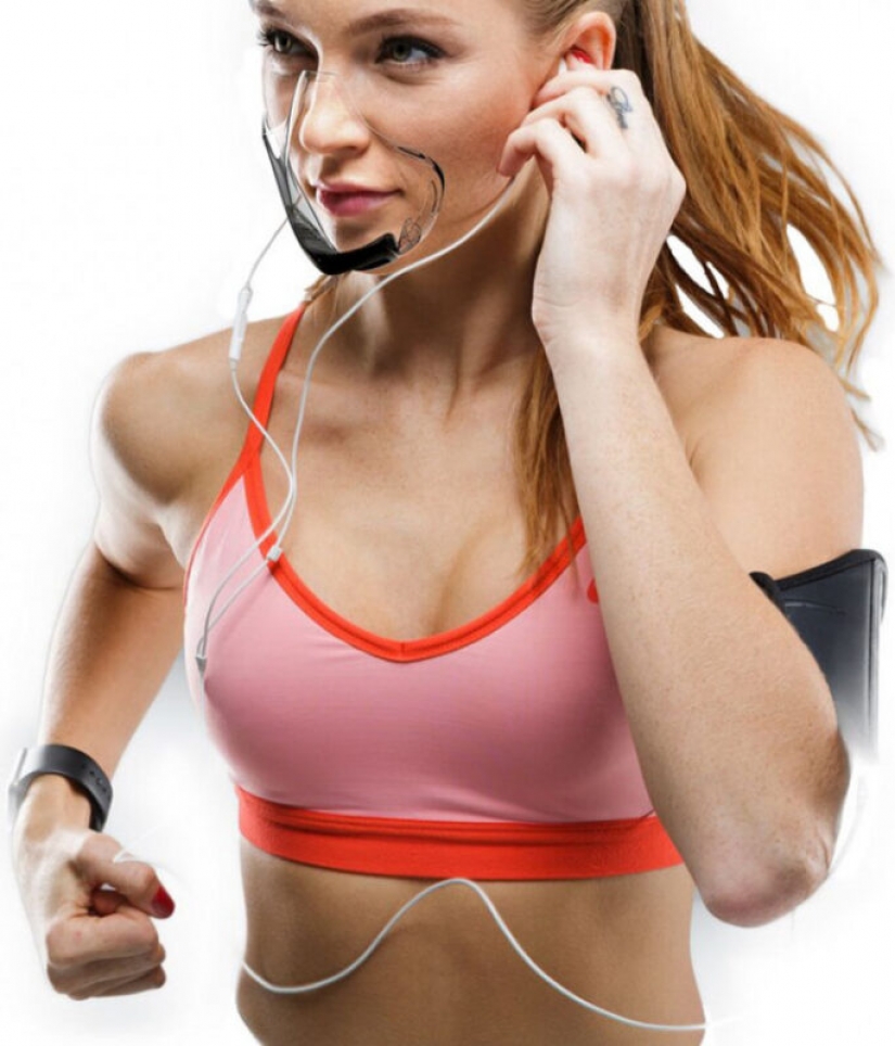 LEAF, the first innovative transparent mask that protects without hiding the face LEAF, the first innovative transparent mask that protects without hiding the face