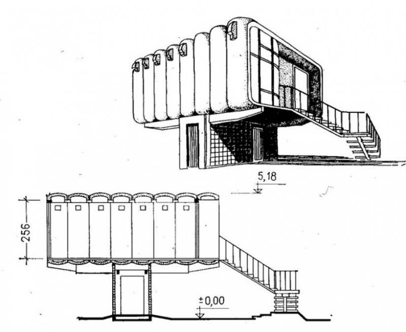 Leningrad plastic house