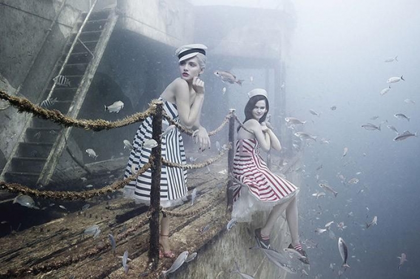 Life on the sunken ship underwater photographer and diver Andreas Franke Life on the sunken ship underwater photographer and diver Andreas Franke