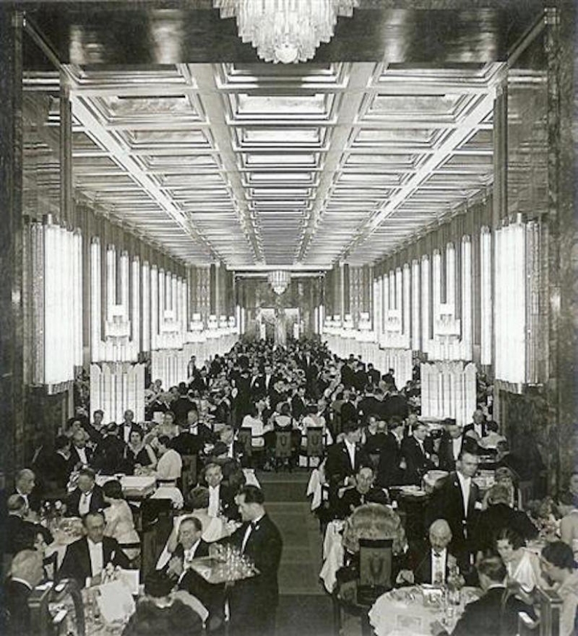 Looked like first class on the cruise ships before the era of aircraft Looked like first class on the cruise ships before the era of aircraft