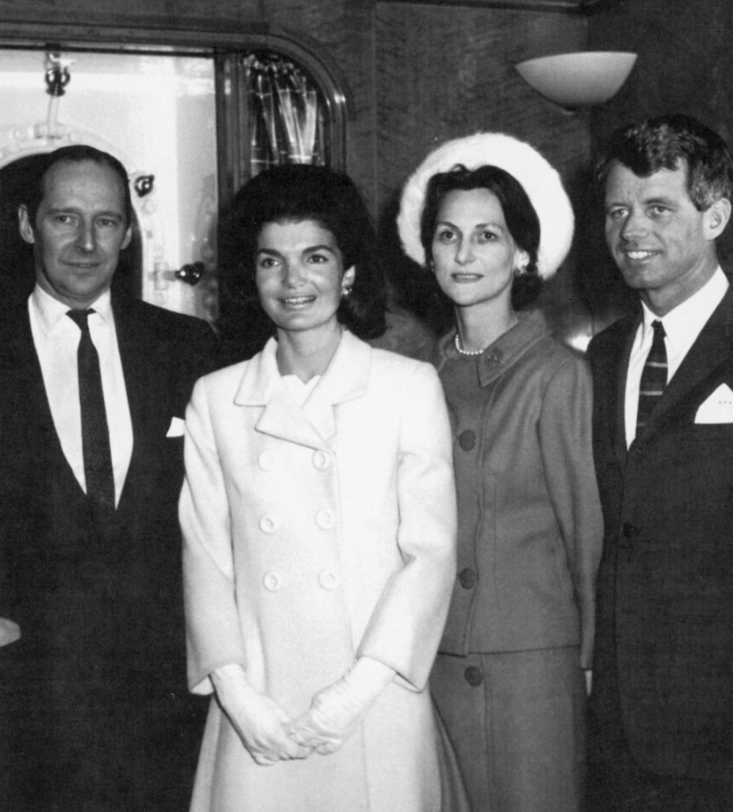 Looked like first class on the cruise ships before the era of aircraft Looked like first class on the cruise ships before the era of aircraft