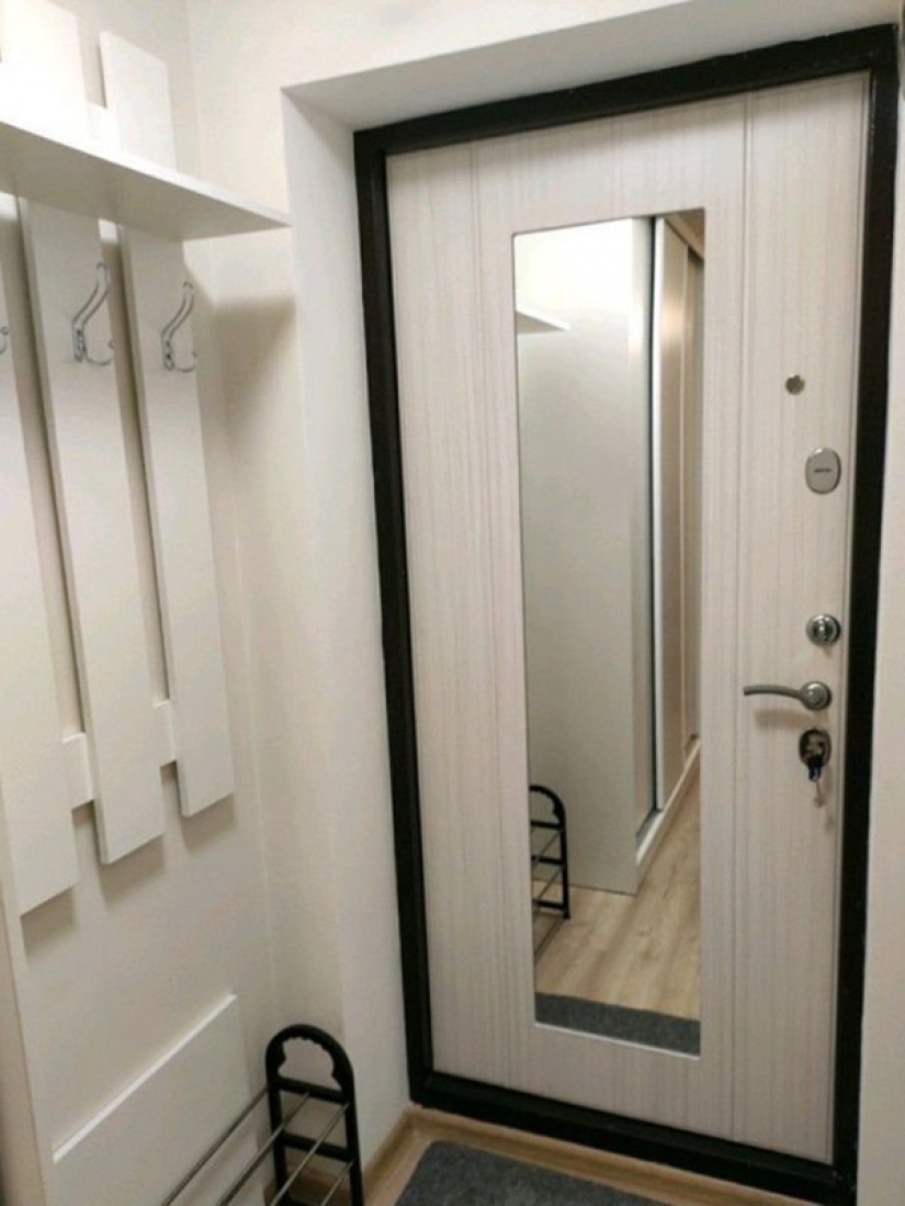 Looks like a 15-meter apartment in Moscow for 4 million rubles Looks like a 15-meter apartment in Moscow for 4 million rubles