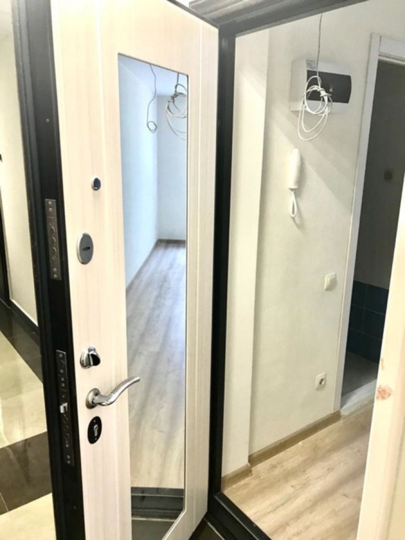 Looks like a 15-meter apartment in Moscow for 4 million rubles Looks like a 15-meter apartment in Moscow for 4 million rubles