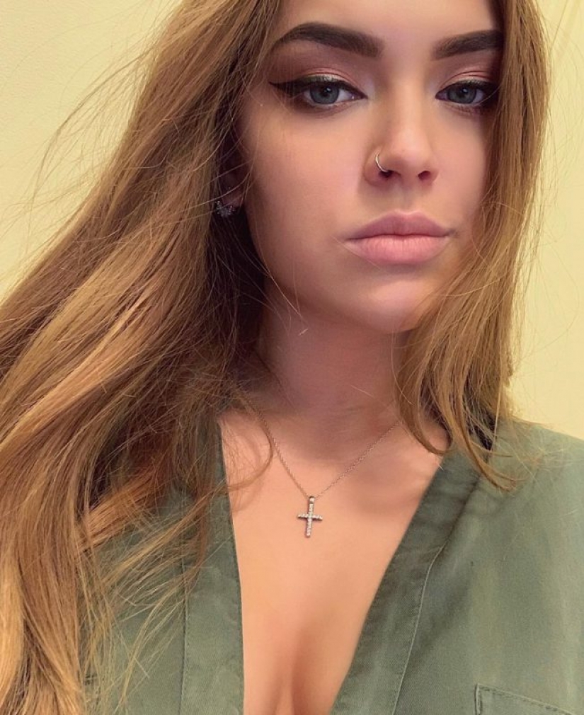Looks like and doing what 21-year-old granddaughter of Vladimir Vysotsky Looks like and doing what 21-year-old granddaughter of Vladimir Vysotsky